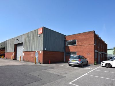 Property Image for Unit B4 Willenhall Trading Estate, Midacre, Willenhall, West Midlands, WV13 2JW