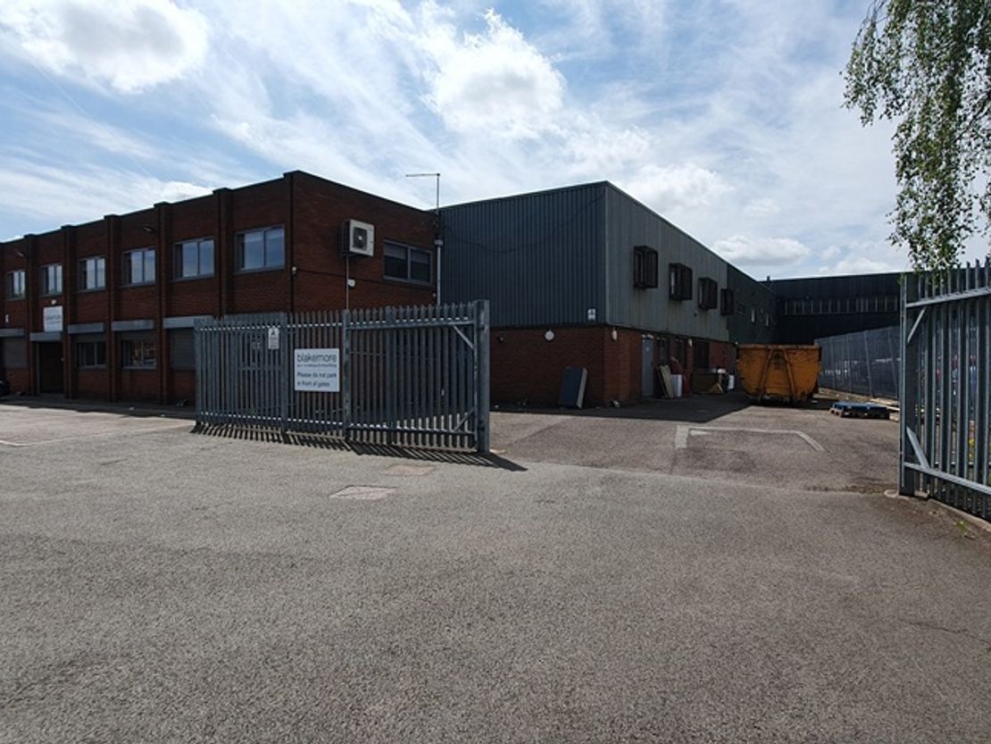 Unit B4 Willenhall Trading Estate, Midacre, Willenhall, West Midlands, WV13 2JW