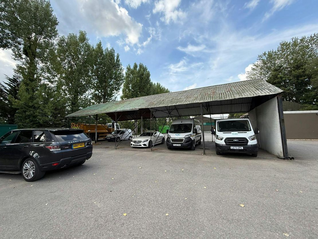 Secure Yard & Buildings At Withy Park, Withy Meadows, Dutton Lane, Eastleigh, SO50 6AB