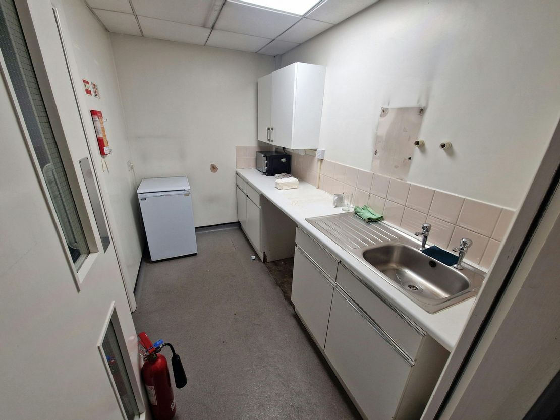 First Floor Offices, Compass Road, Portsmouth, PO6 4SJ