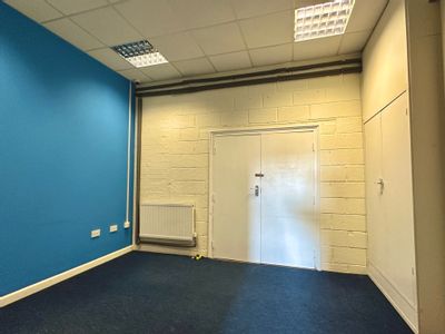Property Image for 7 (First Floor), Britannia Estate, Leagrave Road, Luton, Bedfordshire, LU3 1RJ