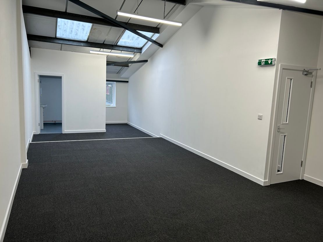 Unit 4C, Station Yard, Station Road, Hungerford, Berkshire, RG17 0DY