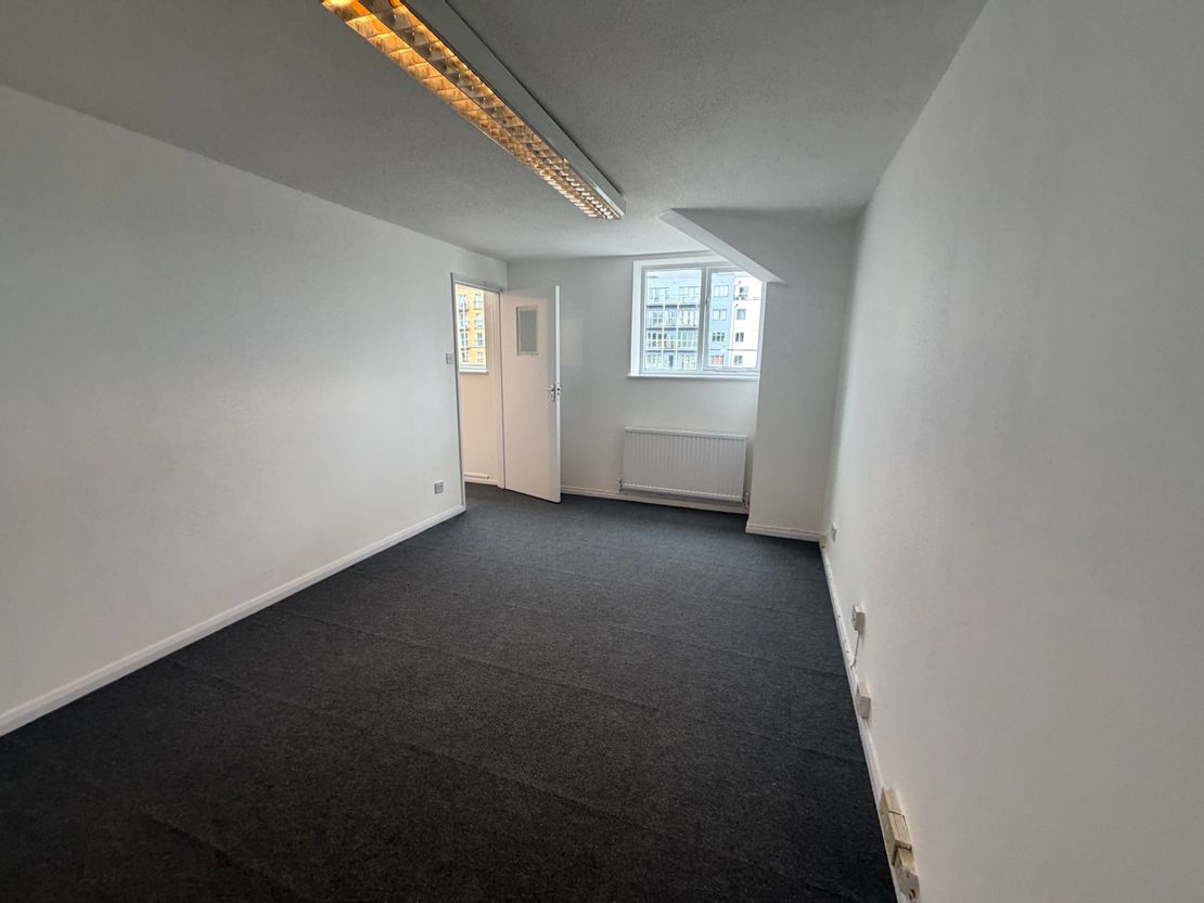 5 King Edward Quay, Hythe Quay, Colchester, Essex, CO2 8JB