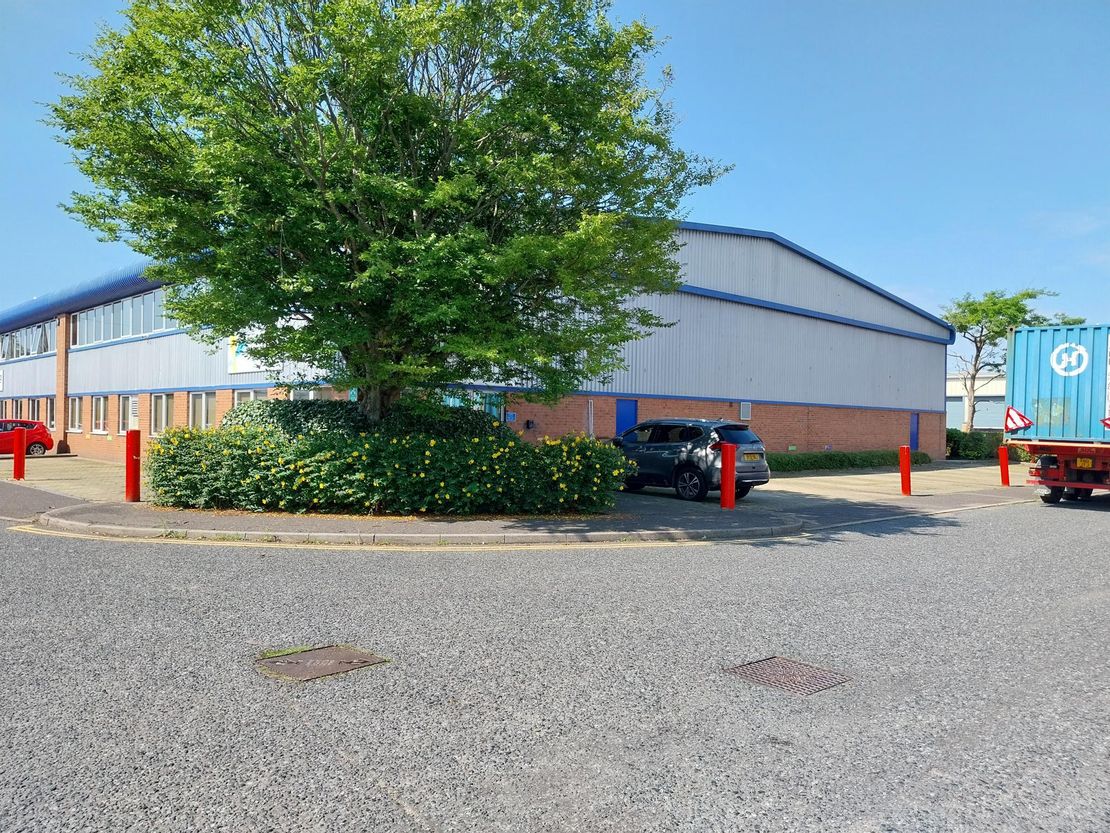 Unit B6, Dolphin Way, Shoreham-By-Sea, West Sussex, BN43 6NZ