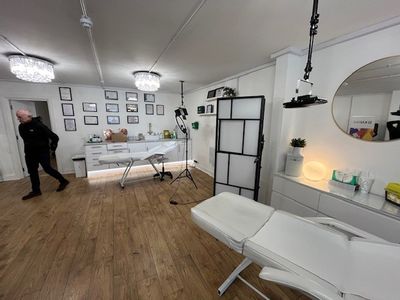 Property Image for 707 Bristol Road South, Northfield, Birmingham B31 2JT