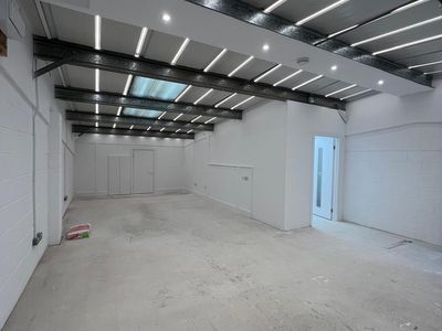 Property Image for Unit B8, The Avenues, Team Valley Trading Estate, Gateshead, Tyne And Wear, NE11 0NJ