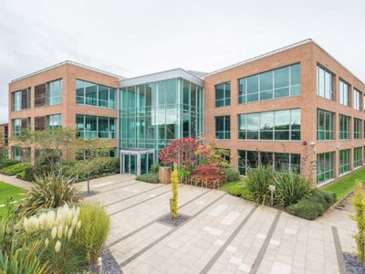 Property Image for WOODWATER HOUSE, PYNES HILL, EXETER, SOUTH WEST, EX2 5WR