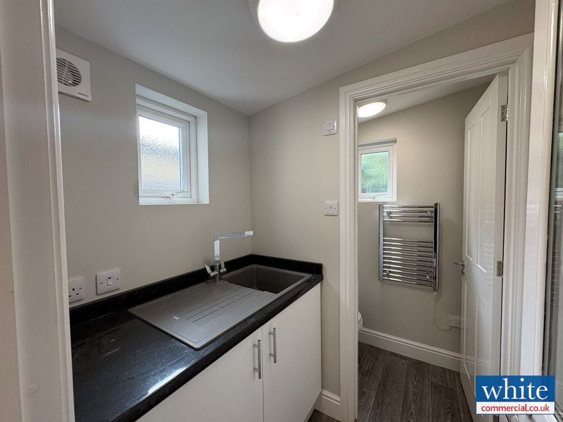 27 Causeway, Bicester, OX26 6AN