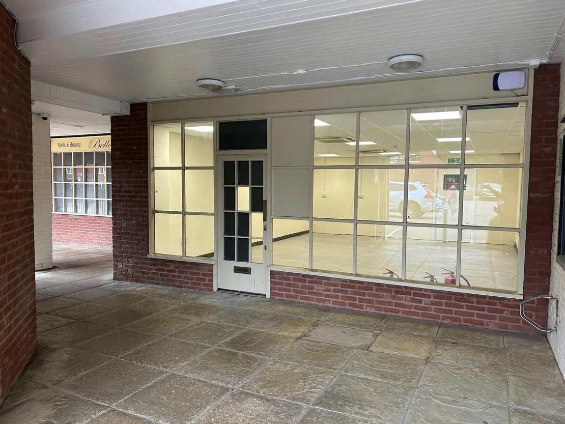 Oakmede Place, Binfield, RG42 4JF