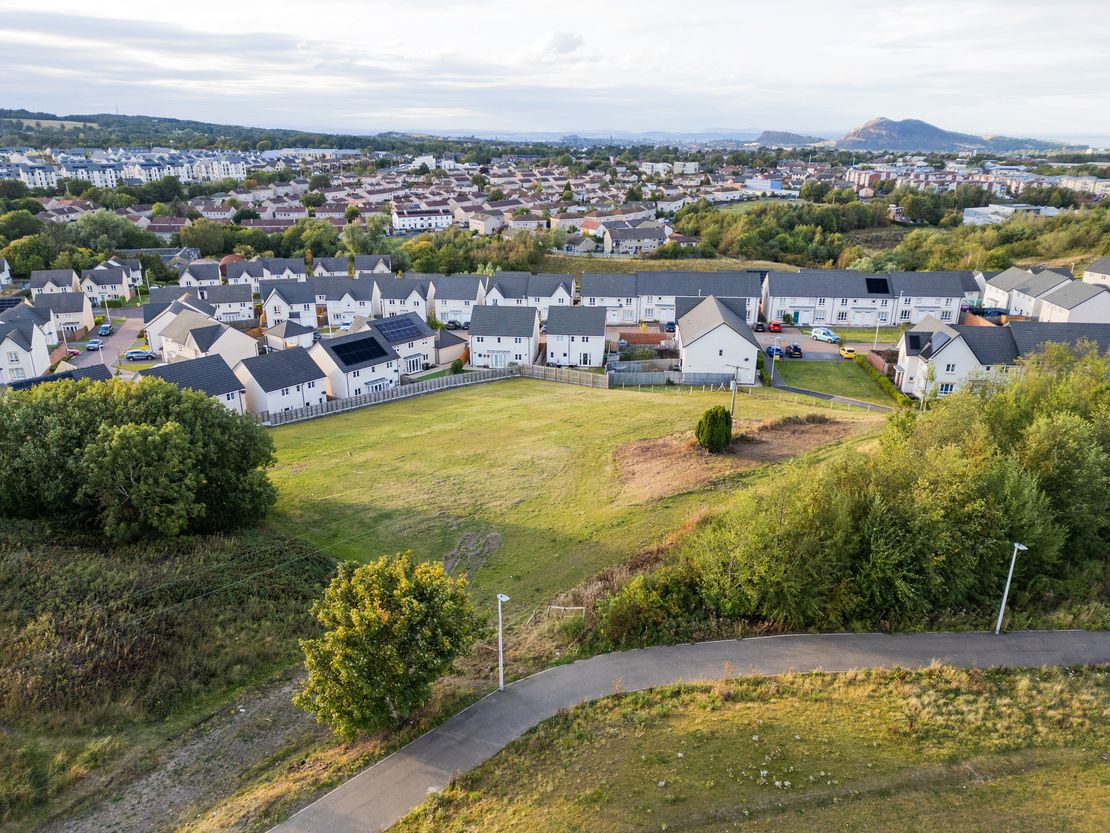 Lang Loan / Clippens Road, Edinburgh, EH17 8