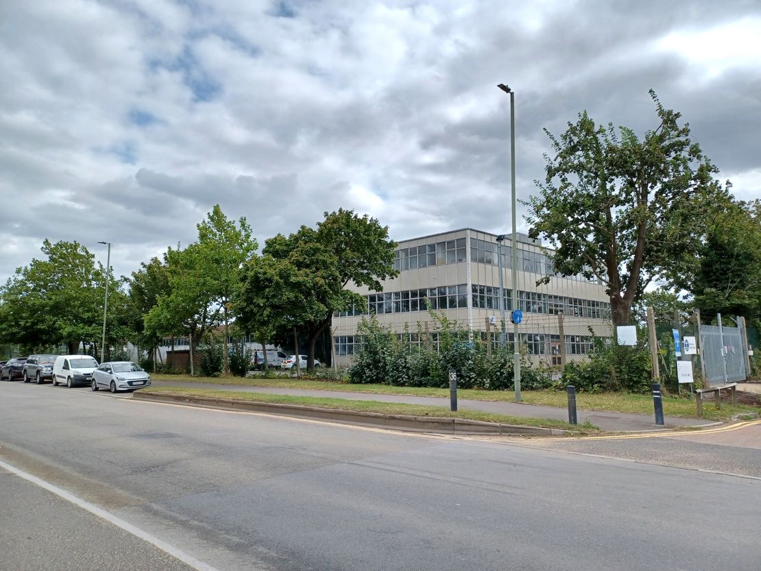 Moorfield Road, Slyfield Industrial Estate, Guildford, Surrey, GU1 1RU