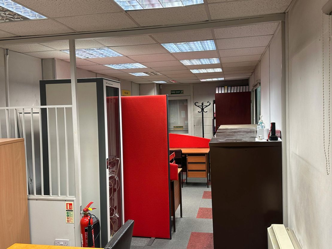 Unit 36, Hawkes Drive, Warwick, CV34 6LX