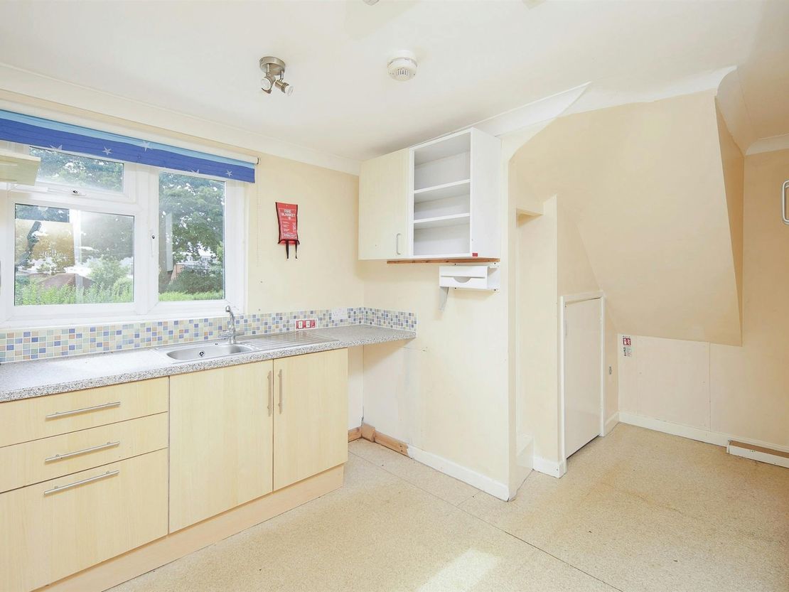 654-656 Kenilworth Road, Balsall Common, Coventry, CV7 7DY