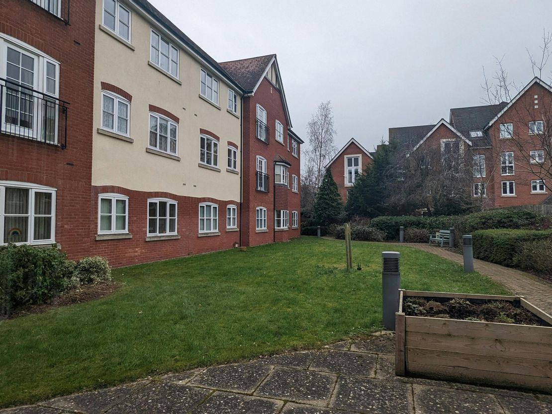 Briar Croft, Alcester Road, Stratford-Upon-Avon, CV37 6PH