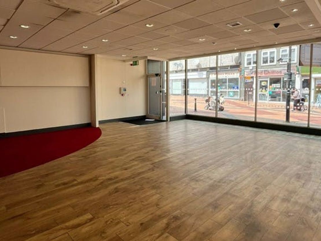 Ground floor retail shop, 25 King Street, Bedworth, CV12 8HS