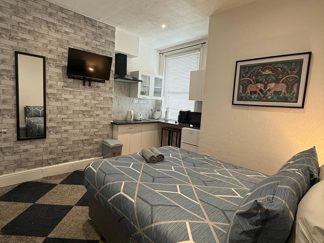 Almar Holiday Apartments, 48 Central Drive, Blackpool, FY1