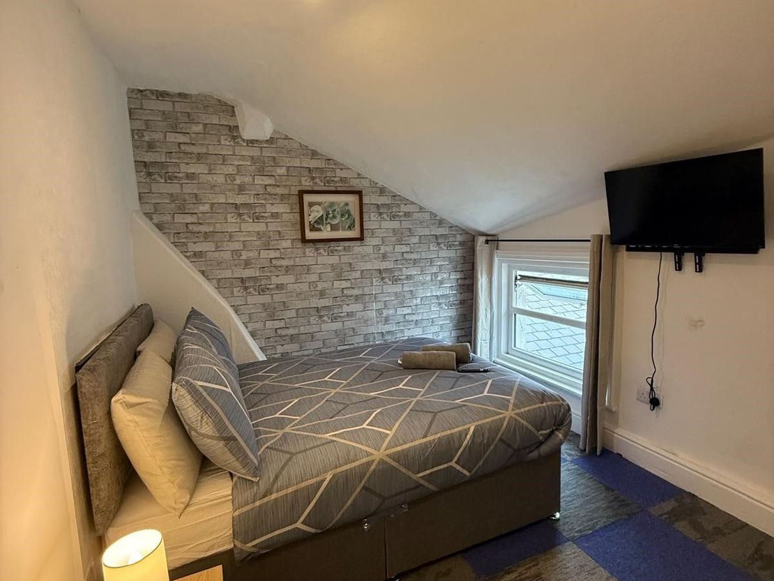 Almar Holiday Apartments, 48 Central Drive, Blackpool, FY1