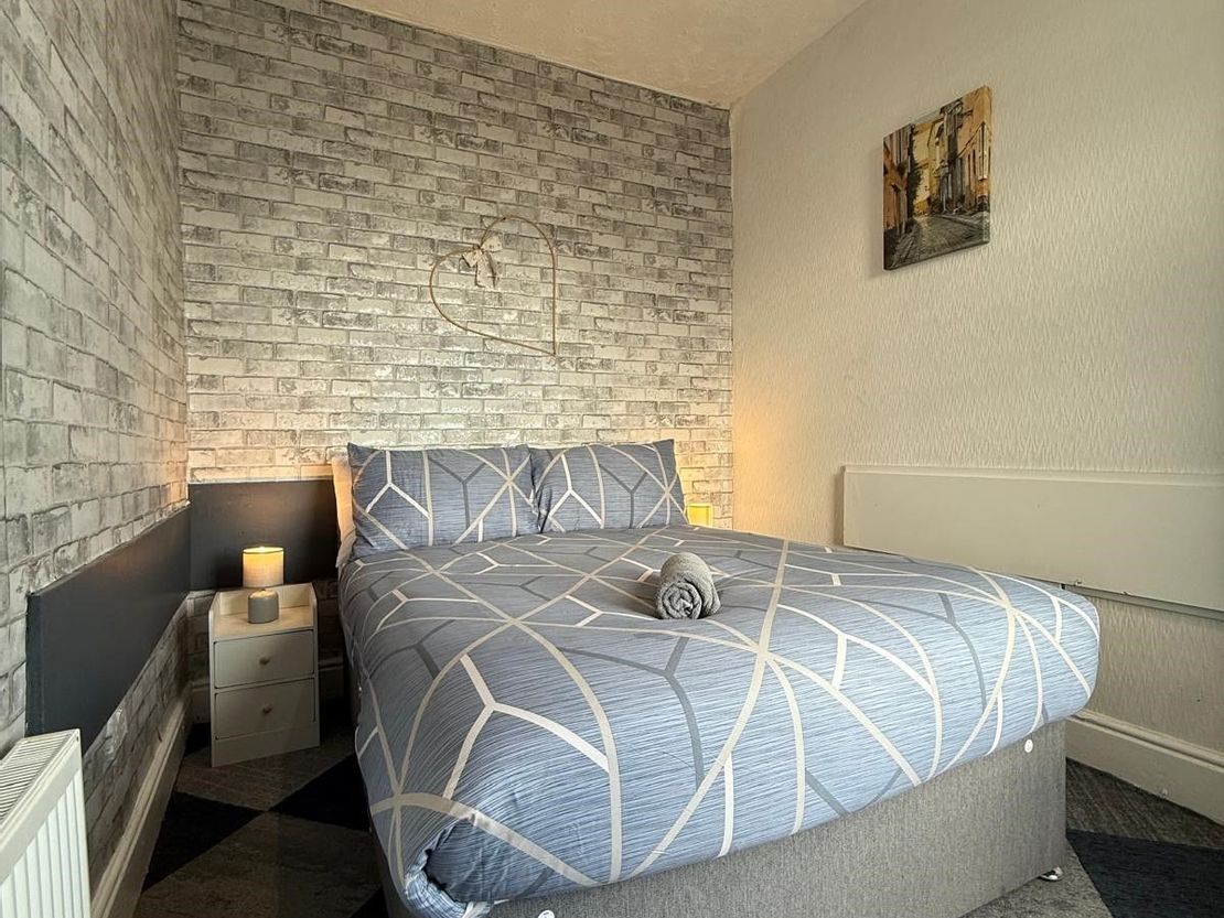 Almar Holiday Apartments, 48 Central Drive, Blackpool, FY1