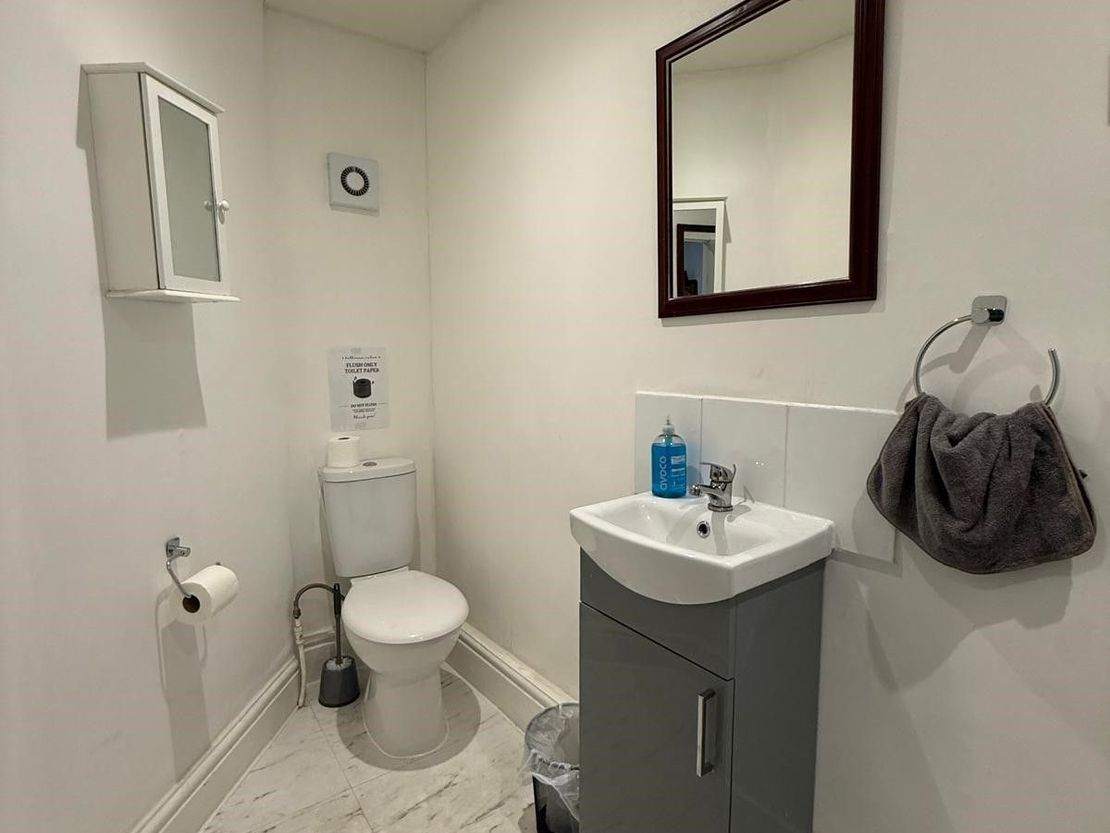 Leatham Park Hotel, 21 Tyldesley Road, Blackpool, FY1
