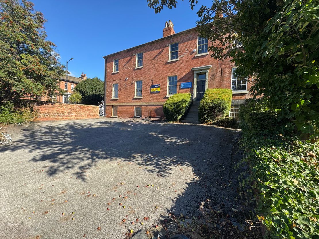 32 Cheapside & 5-7 Cliff Parade, Wakefield, WF1 2TF