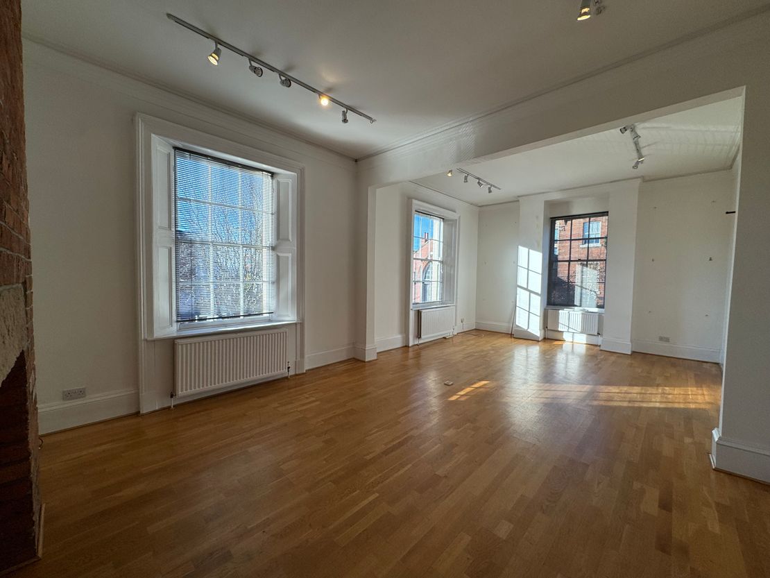 32 Cheapside & 5-7 Cliff Parade, Wakefield, WF1 2TF