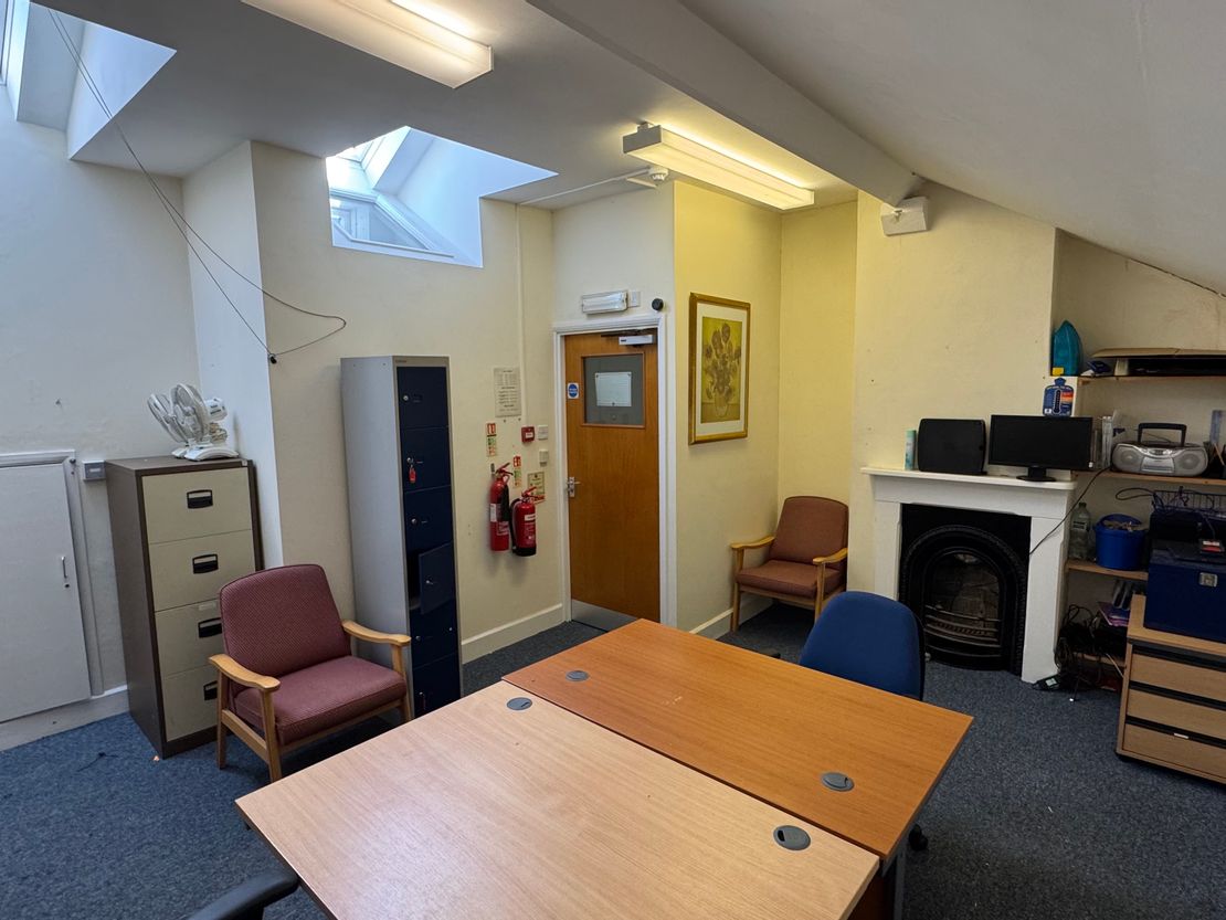 45 Coten End, Warwick, Warwickshire, CV34 4NT