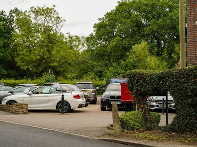 Property Image for Tidbury Green Garage, Lowbrook Lane, Earlswood, Solihull, B90 1QR