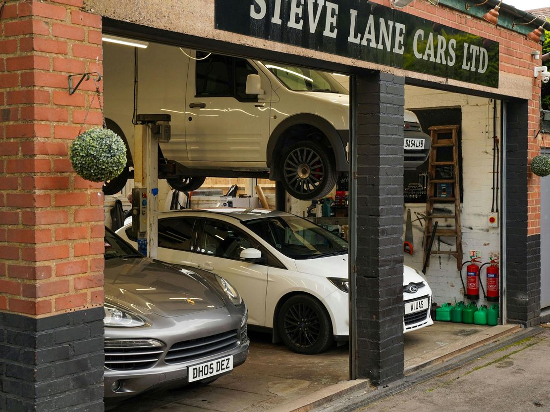 Tidbury Green Garage, Lowbrook Lane, Earlswood, Solihull, B90 1QR