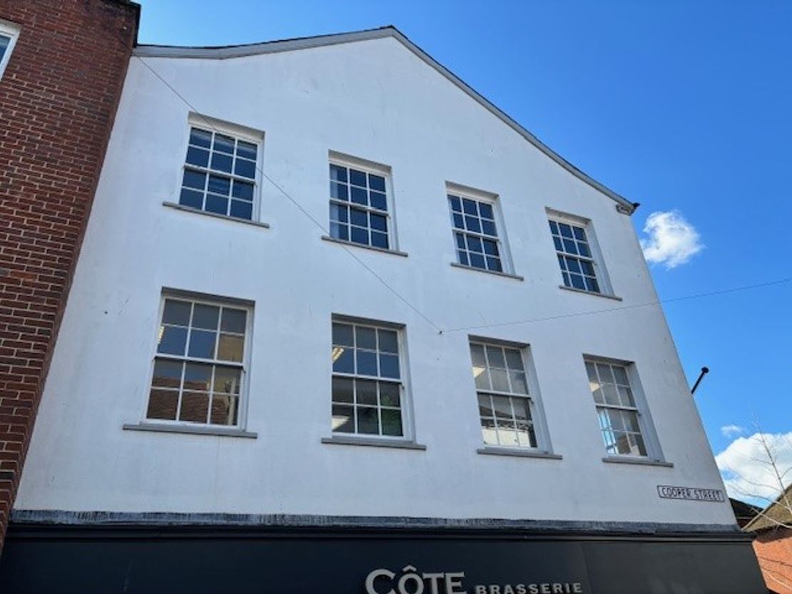 First Floor, 62/63 South Street, Chichester, West Sussex, PO19 1EE
