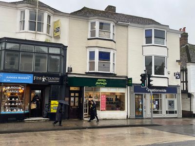 Property Image for 39 High Street, Tenterden, Kent, TN30 6BJ