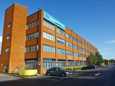 Property Image for Various Offices Imex Centre, 575-599 Maxted Road, Hemel Hempstead Industrial Estate, Hemel Hempstead, Hertfordshire, HP2 7DX