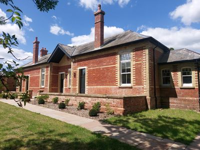 Property Image for The Old Hospital, Moatenden Farm, Vauxhall Lane, Southborough, Tunbridge Wells, Kent, TN4 0XD