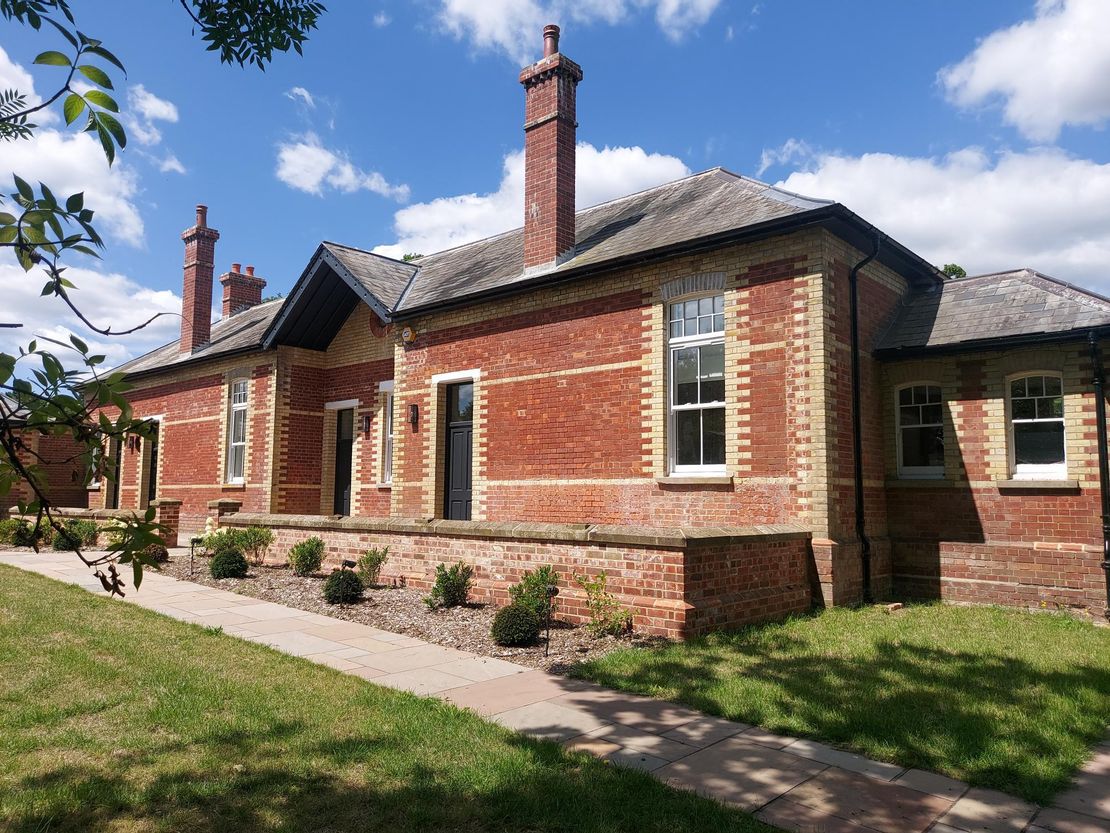 The Old Hospital, Moatenden Farm, Vauxhall Lane, Southborough, Tunbridge Wells, Kent, TN4 0XD