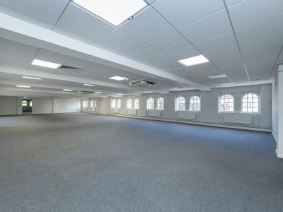 Property Image for Castle Court, 59 Castle Boulevard, Nottingham, Nottinghamshire, NG7 1FD