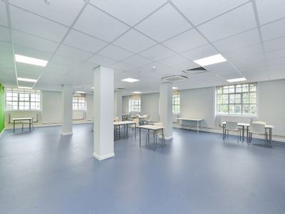 Property Image for Castle Court, 59 Castle Boulevard, Nottingham, Nottinghamshire, NG7 1FD