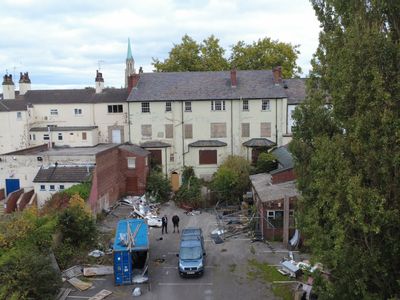 Property Image for Pillar House, 19-21 South Parade, Doncaster, South Yorkshire, DN1 2DJ