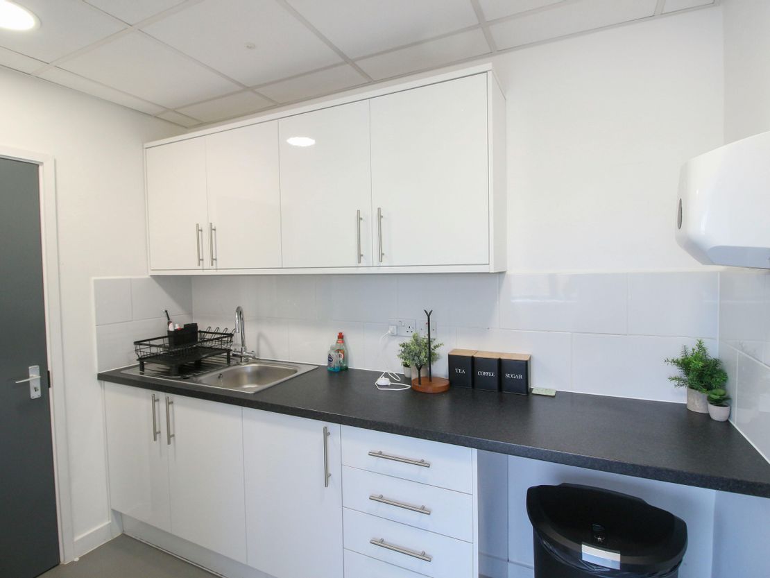 Unit B Ventura Park, Old Parkbury Lane, St. Albans, AL2 2DB