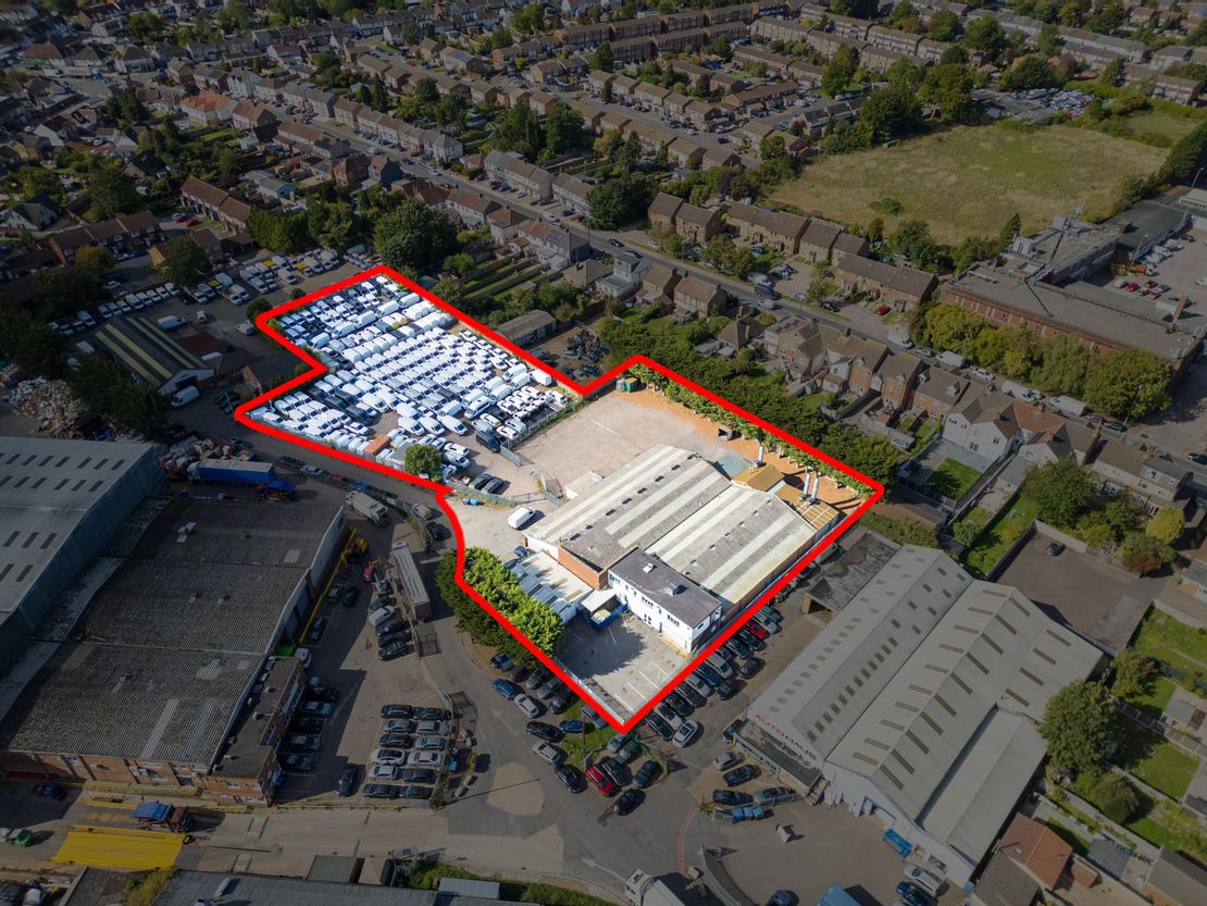 4 Covent Garden Close, Luton, LU4 8QB