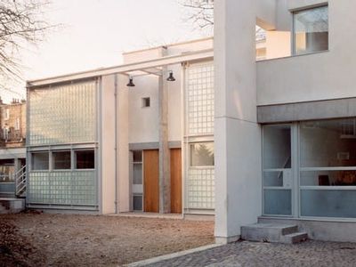 Property Image for 1A Cobham Mews, London, NW1 9SB