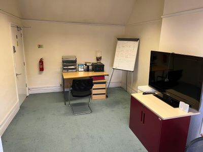 Property Image for Berkeley House, Kenilworth, CV8 1EB