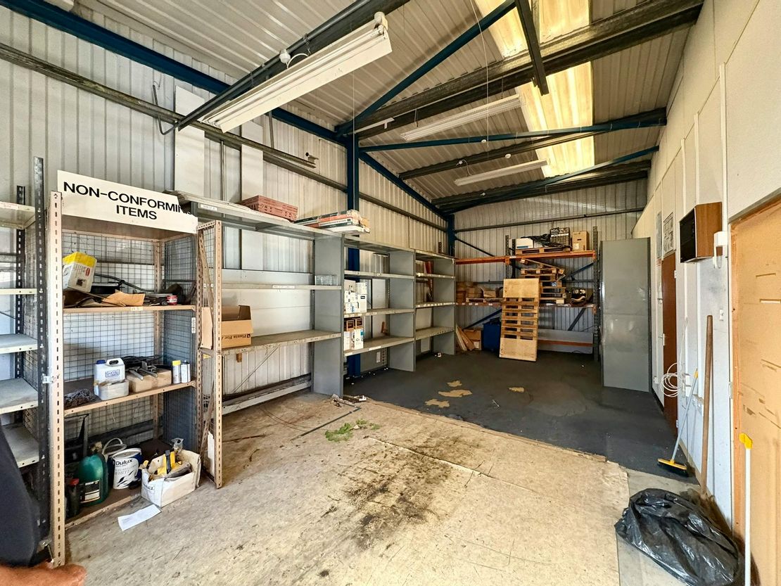 Unit 8 Eversley Way, Thorpe Industrial Estate, Egham, TW20 8RG
