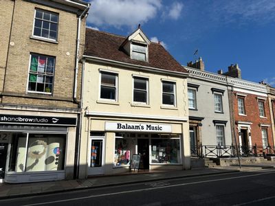 Property Image for 103 Risbygate Street, Bury St. Edmunds, IP33 3AA