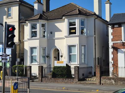 Property Image for 134 London Road, Southborough, Tunbridge Wells, Kent, TN4 0PL
