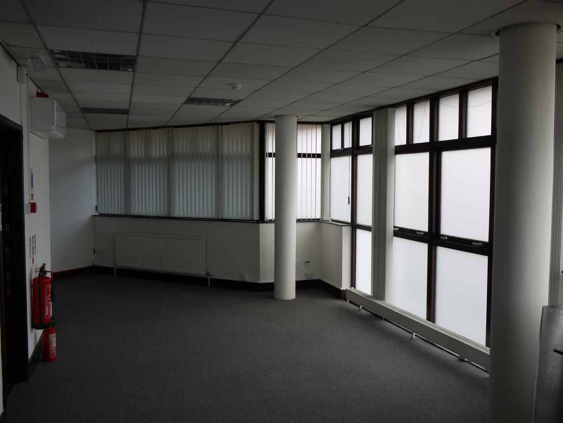 181 Queensway, Bletchley, Milton Keynes, Buckinghamshire, MK2 2DZ