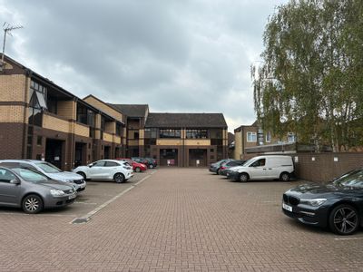 Property Image for 181 Queensway, Bletchley, Milton Keynes, Buckinghamshire, MK2 2DZ