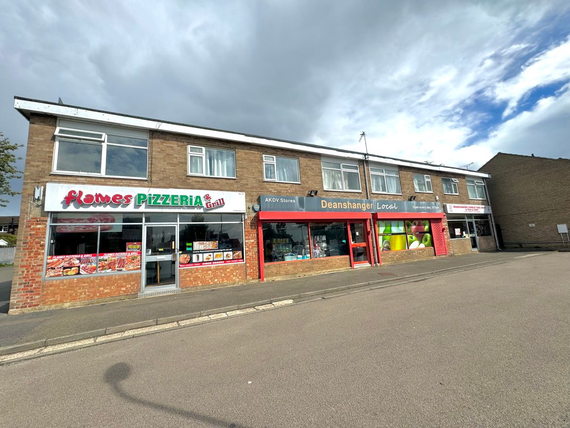 16-16a Little London, Deanshanger, Milton Keynes, Northamptonshire, MK19 6HT