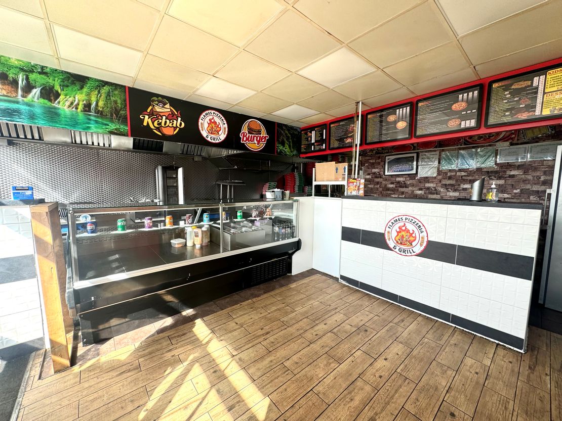 16-16a Little London, Deanshanger, Milton Keynes, Northamptonshire, MK19 6HT