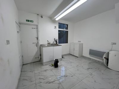 Property Image for 50 Bromham Road, Bedford, MK40 2QG