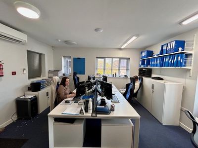Property Image for 7 West Mills Yard Kennet Road, Newbury, Berkshire, RG14 5LP
