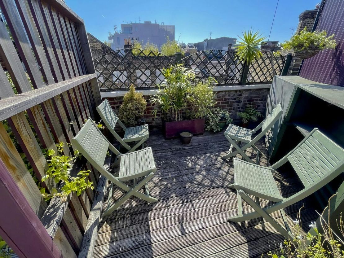 2 Bath Place, London, EC2A 3DR